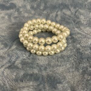 Vintage Modern Style White Faux Pearl Bracelets